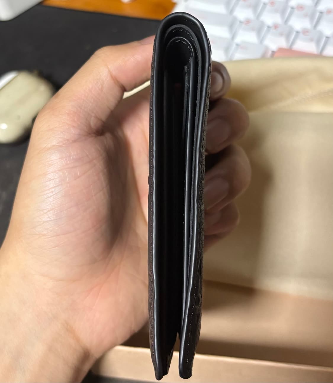 루이비통 쉐도우 반지갑 새상품급 상품이미지6