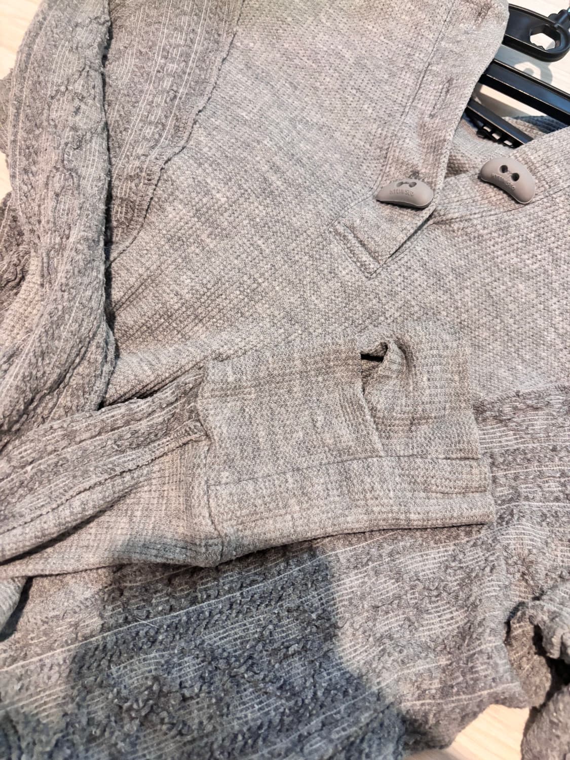 HYEINSEO Hooded crop top 상품이미지4