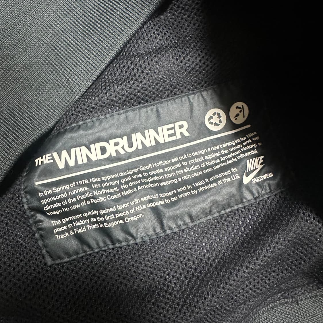 ✨ (바배) 나이키 유광 블랙 윈드러너 바람막이  상품이미지6