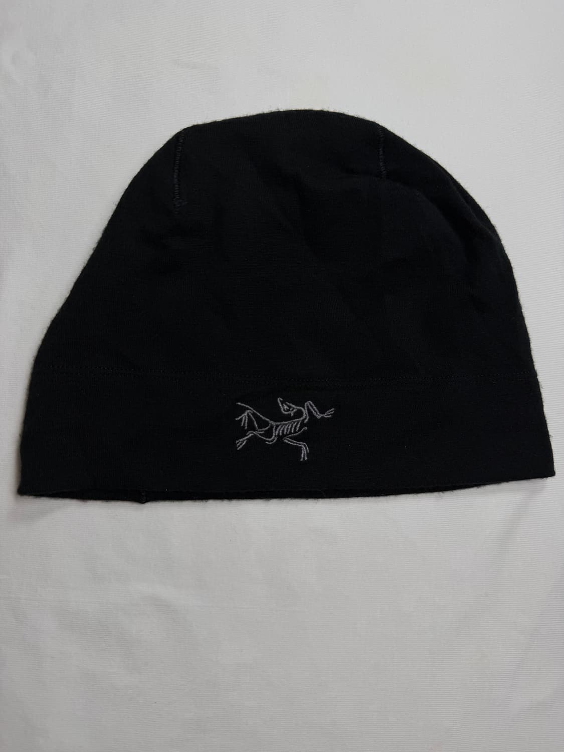 아크테릭스 로 라이트 울 토크 블랙 비니 상품이미지1