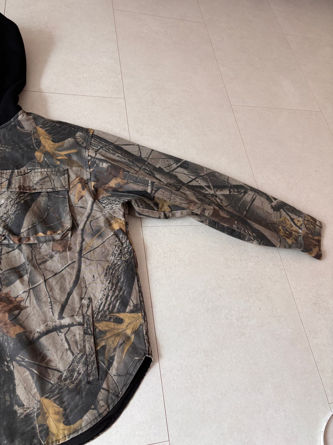 조용히 다시 떠오르는 리얼트리 패턴 집업 후디 L 상품이미지3