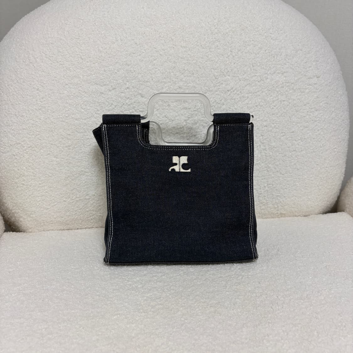 꾸레쥬 미니 아크릴 핸들 토트백-데님 상품이미지2