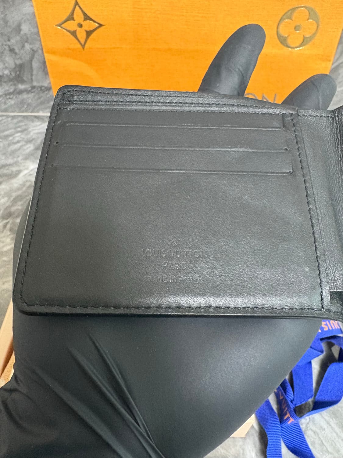 루이비통 에어로그램 반지갑 상품이미지5