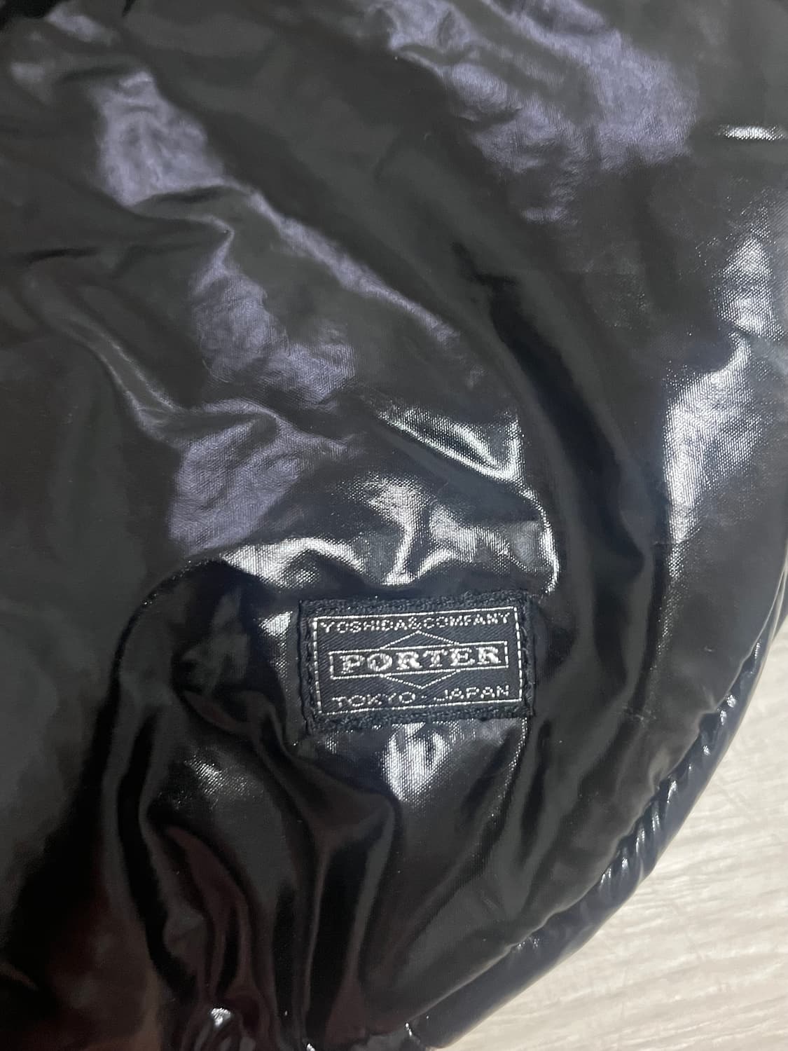 포터걸 Enamel Shoulder Bag 상품이미지3