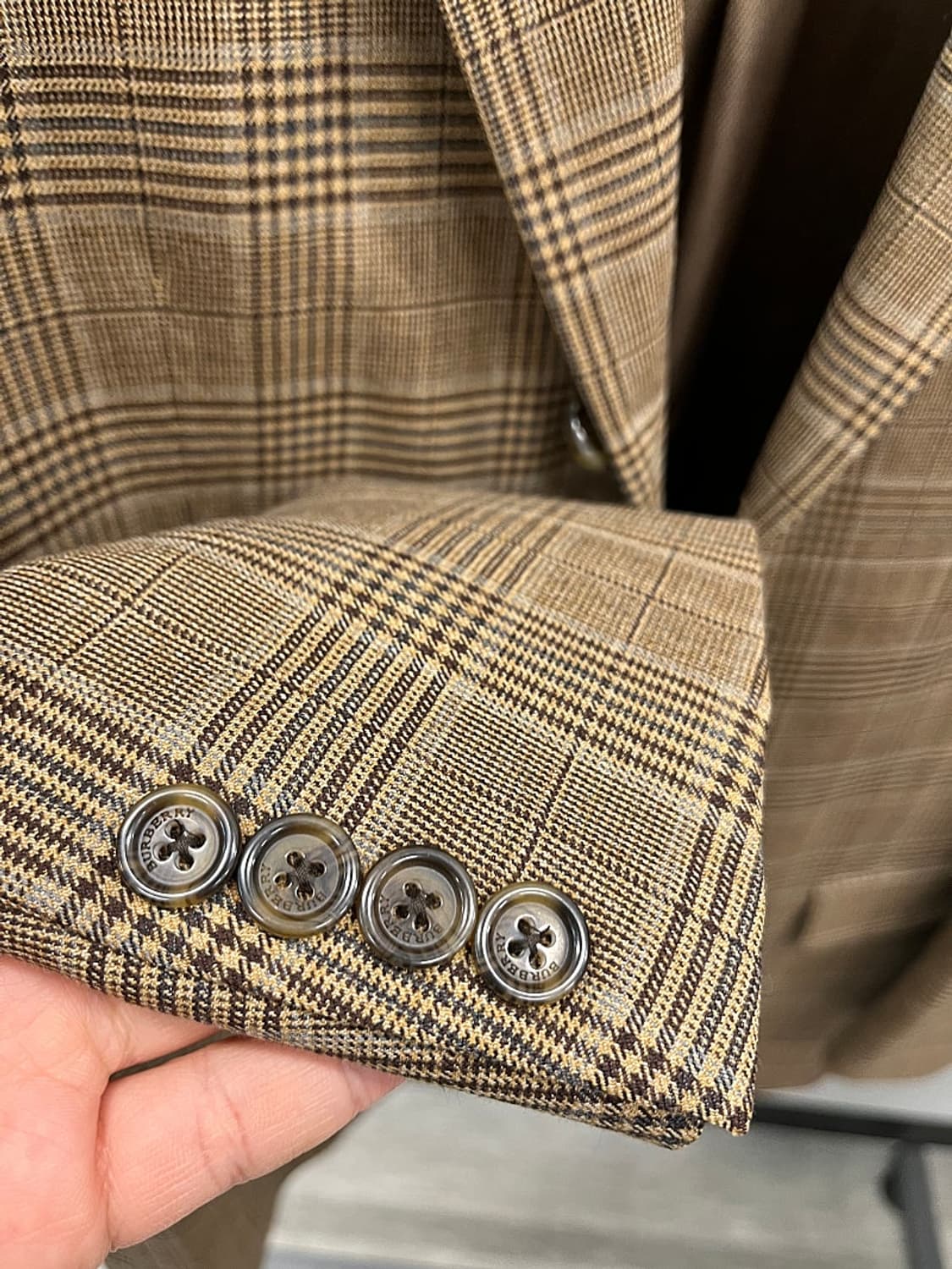 100) 버버리 체크 블레이져  상품이미지9