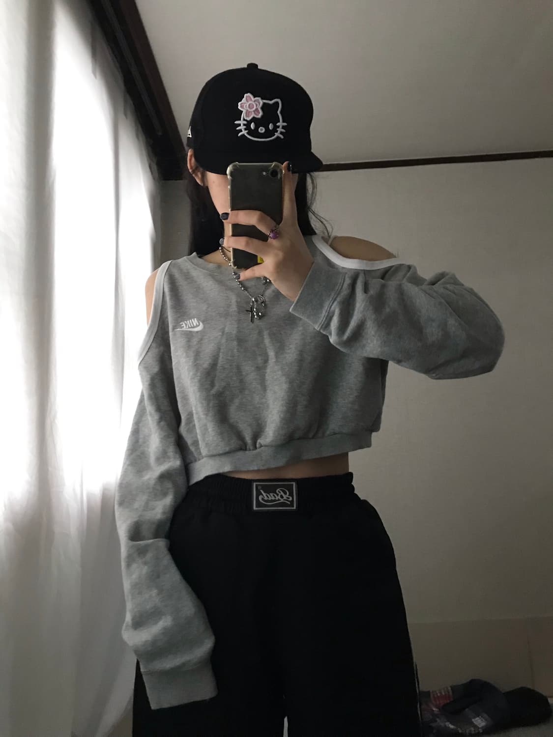 나이키 그레이 오프숄더 커스텀 맨투맨 상품이미지2