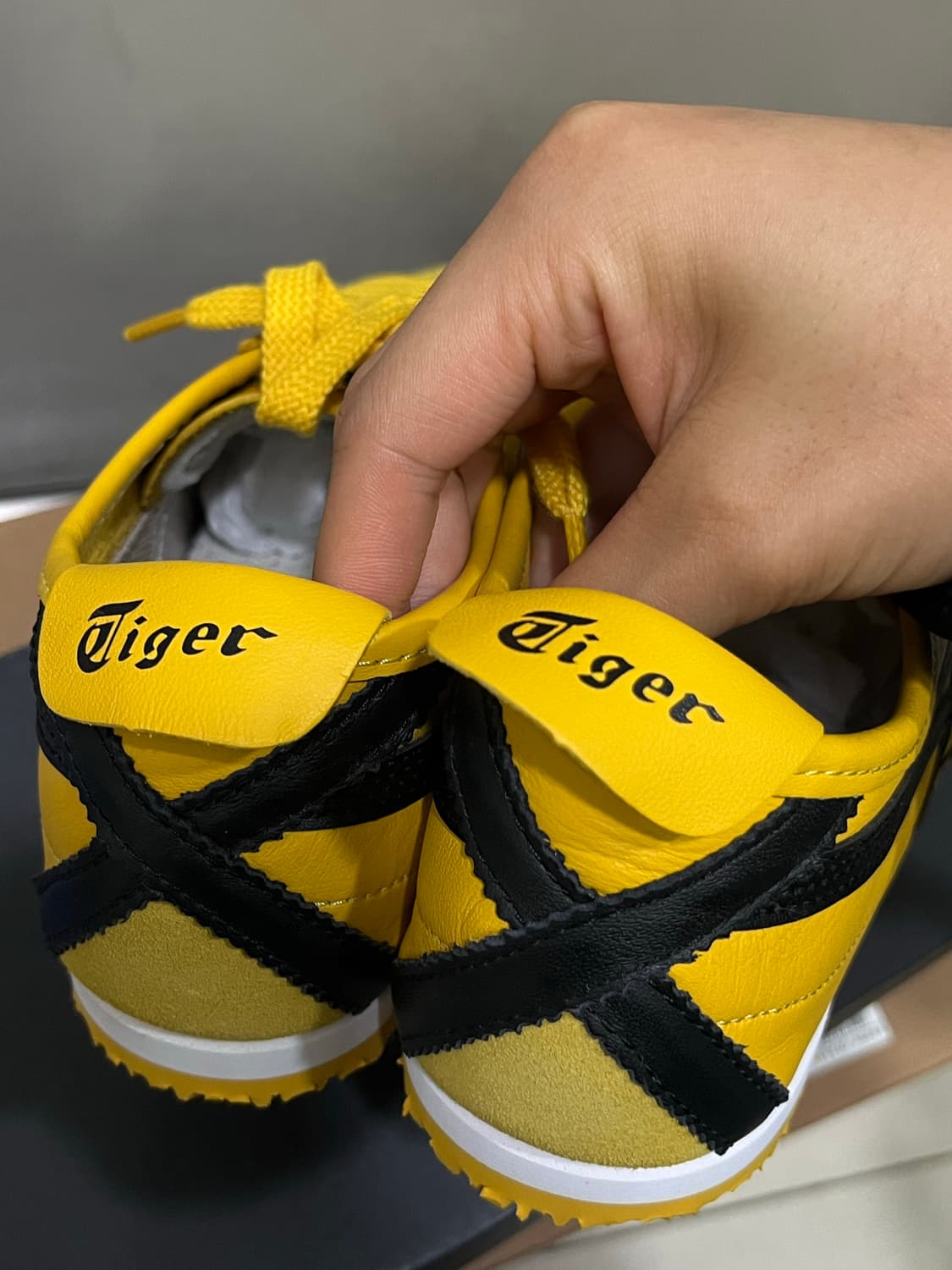 오니츠카타이거 멕시코66 옐로우 245 새상품 상품이미지4