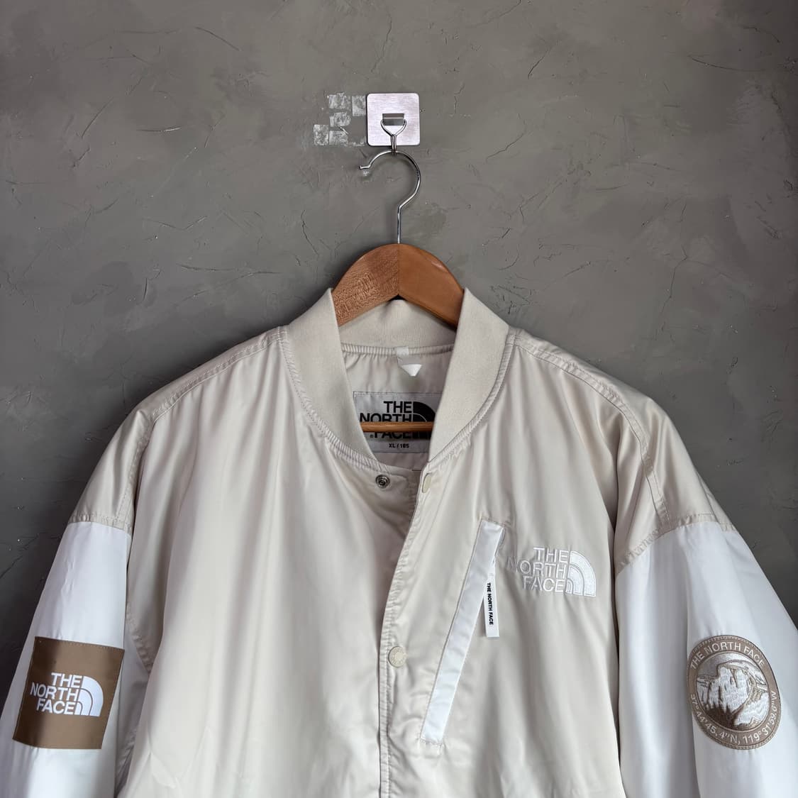 노스페이스 화이트라벨 플레이어 바시티 봄버 자켓 크림 상품이미지2