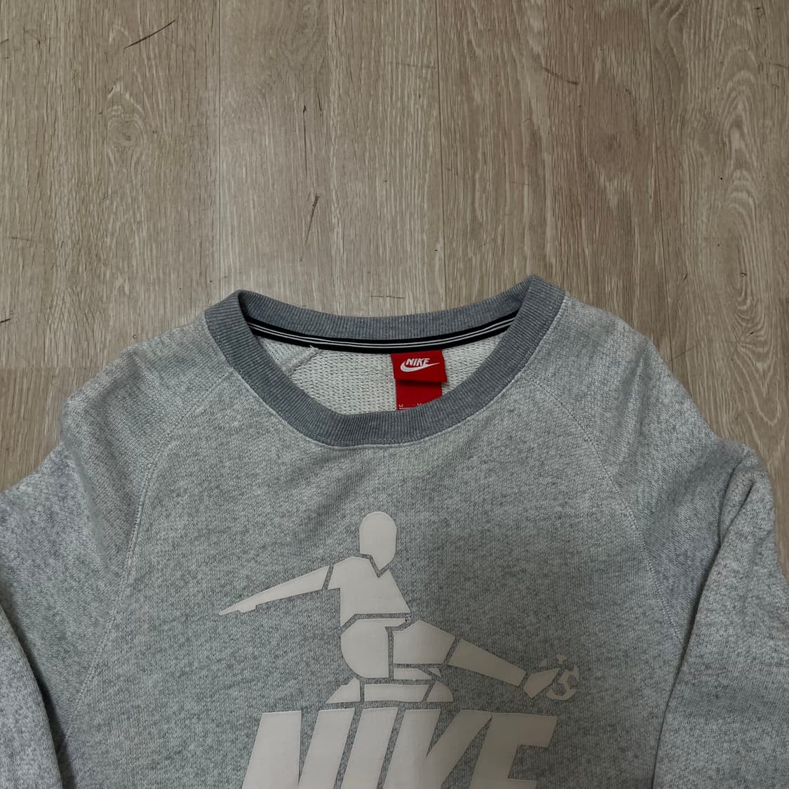 나이키 NIKE 스포츠웨어 빅 싸커로고 맨투맨 M(95) 상품이미지3