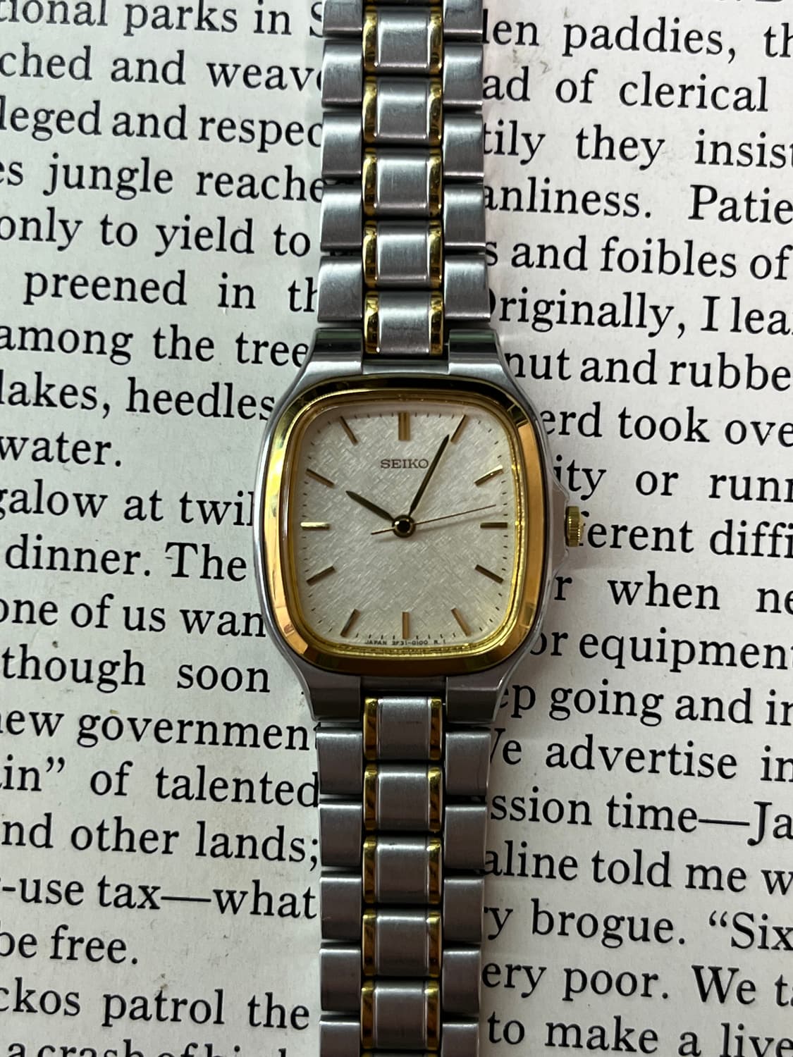  SEIKO 미니 스퀘어 레이디스 쿼츠 상품이미지1