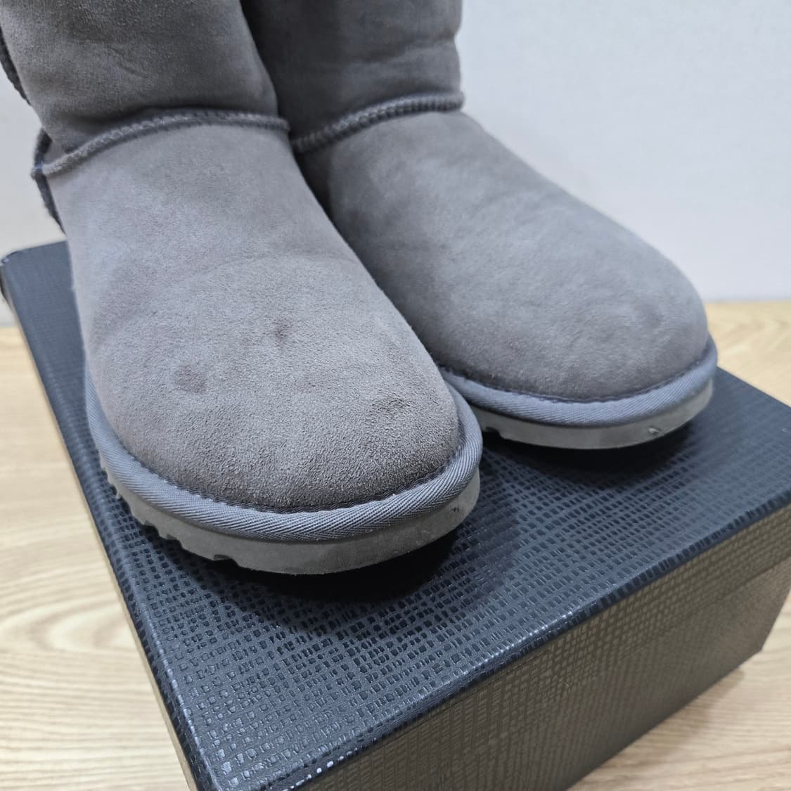 240 어그 UGG 클래식 숏 그레이 어그부츠 상품이미지5