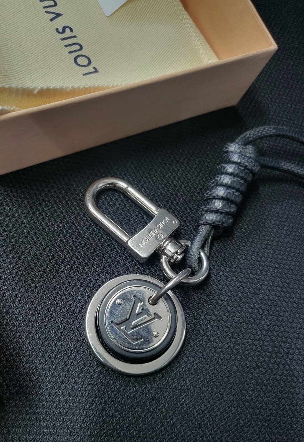 루이비통 키체인 참 상품이미지3