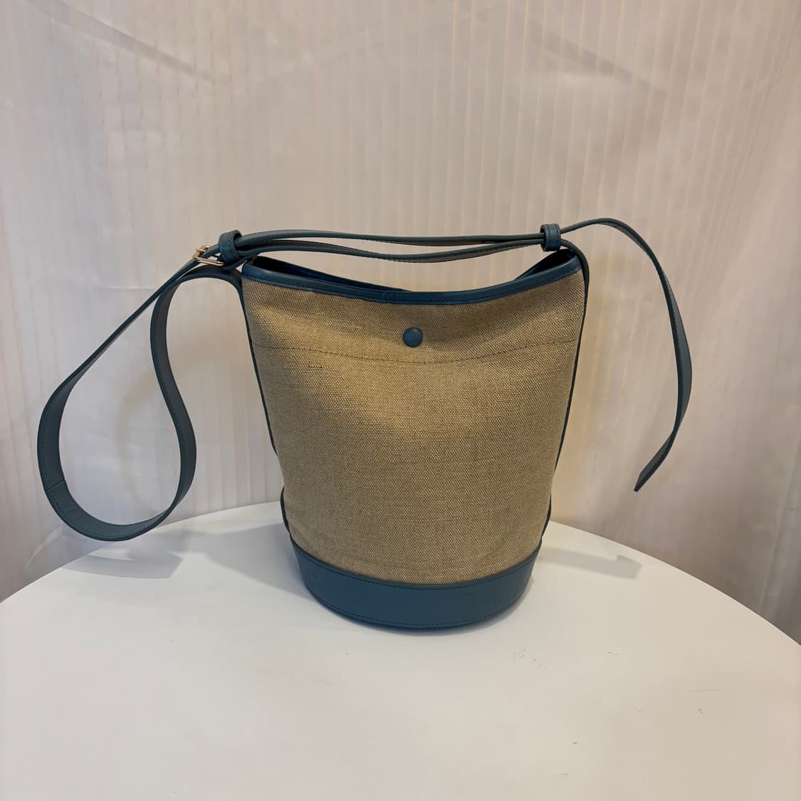 정품 A.P.C 아페쎄 헬렌 버킷백     상품이미지5
