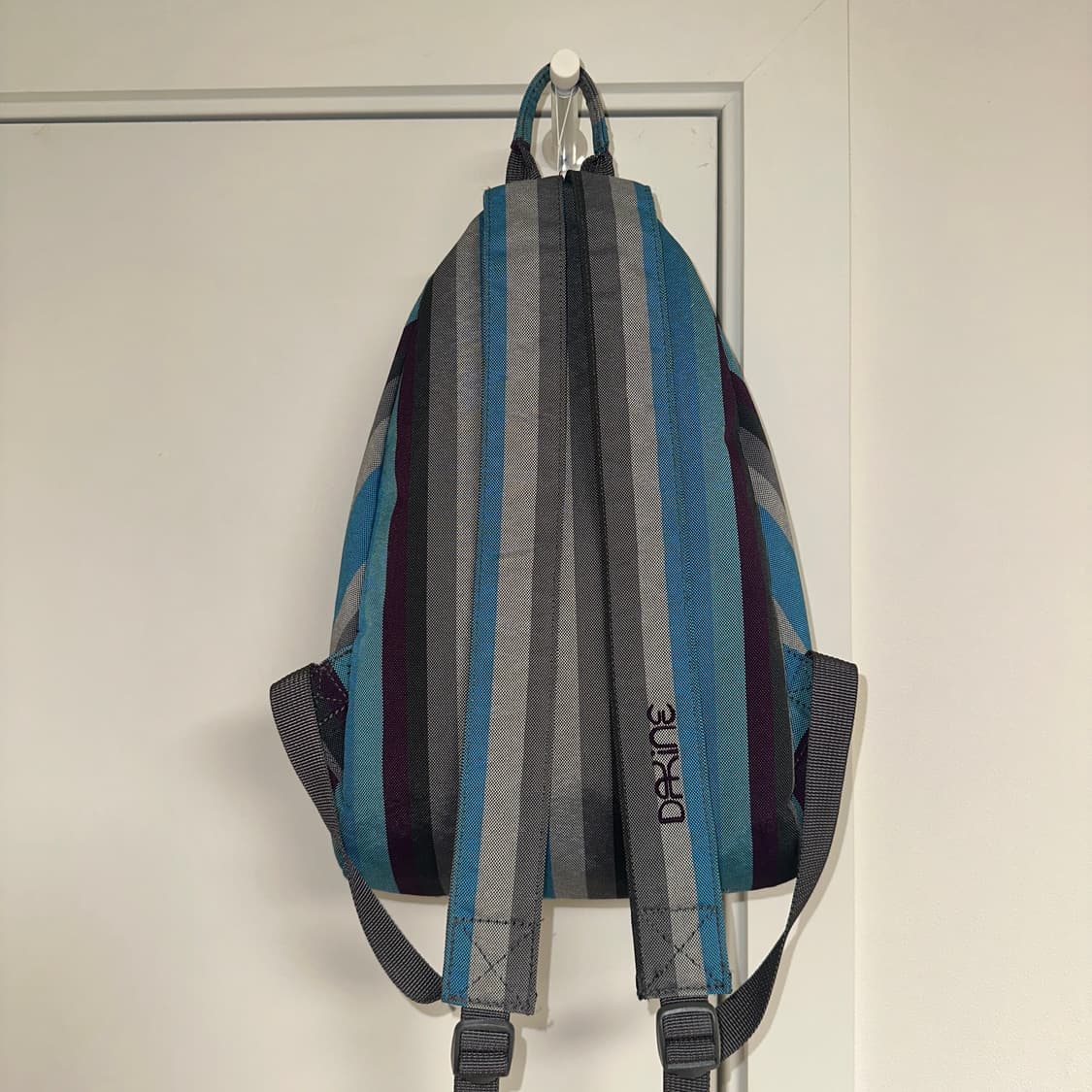 Dakine 블루 스트라이프  미니 백팩 상품이미지3