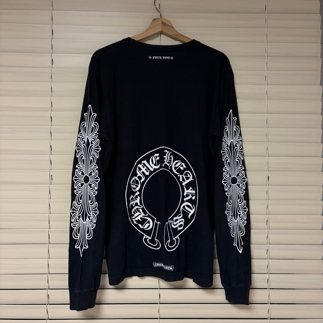 레어) 크롬하츠 퍽유 플로랄 스크롤 홀스슈 롱슬리브 긴팔 티셔츠 L 상품이미지1