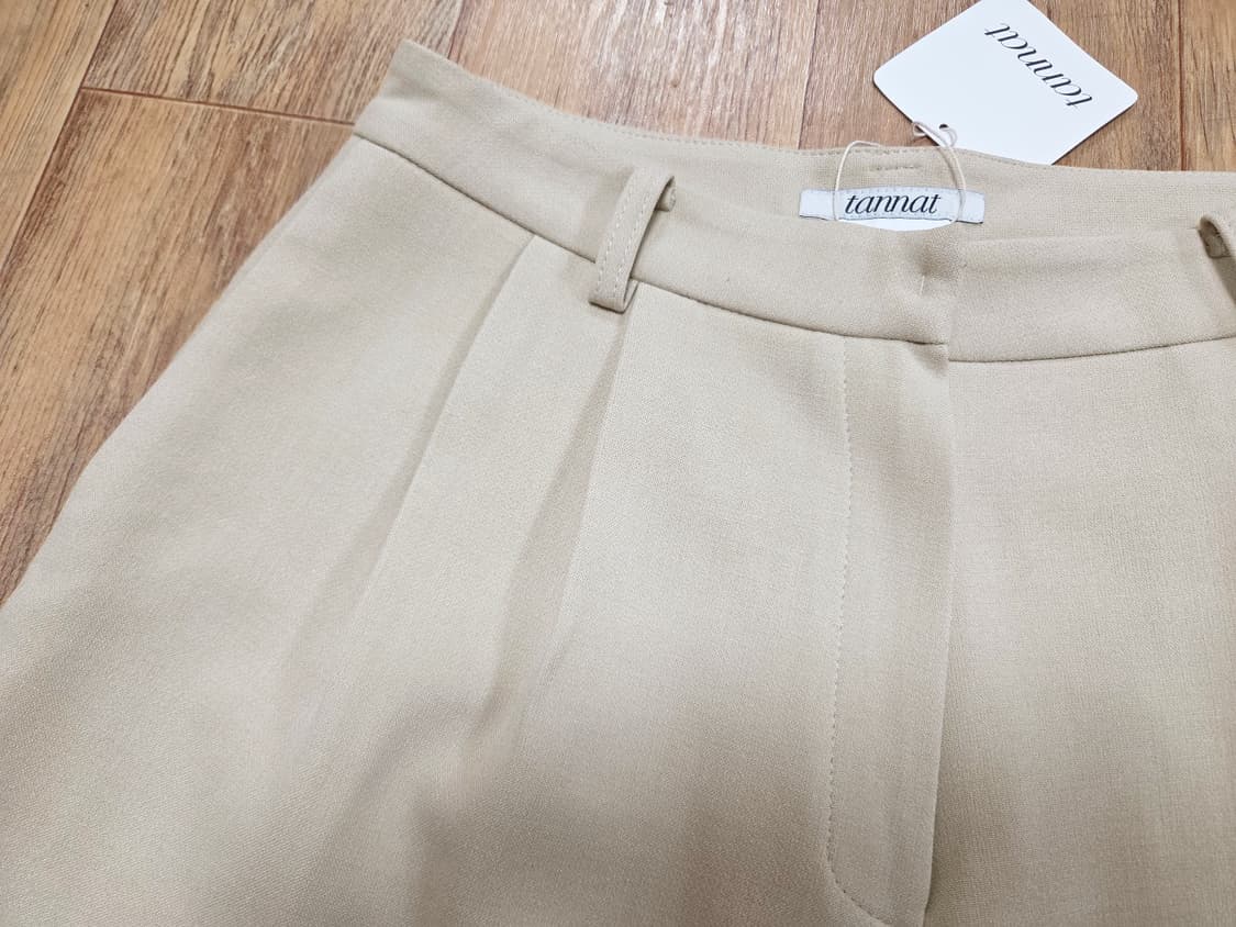 타낫(tannat) 모던 핀턱 숏팬츠 66 새상품 상품이미지3