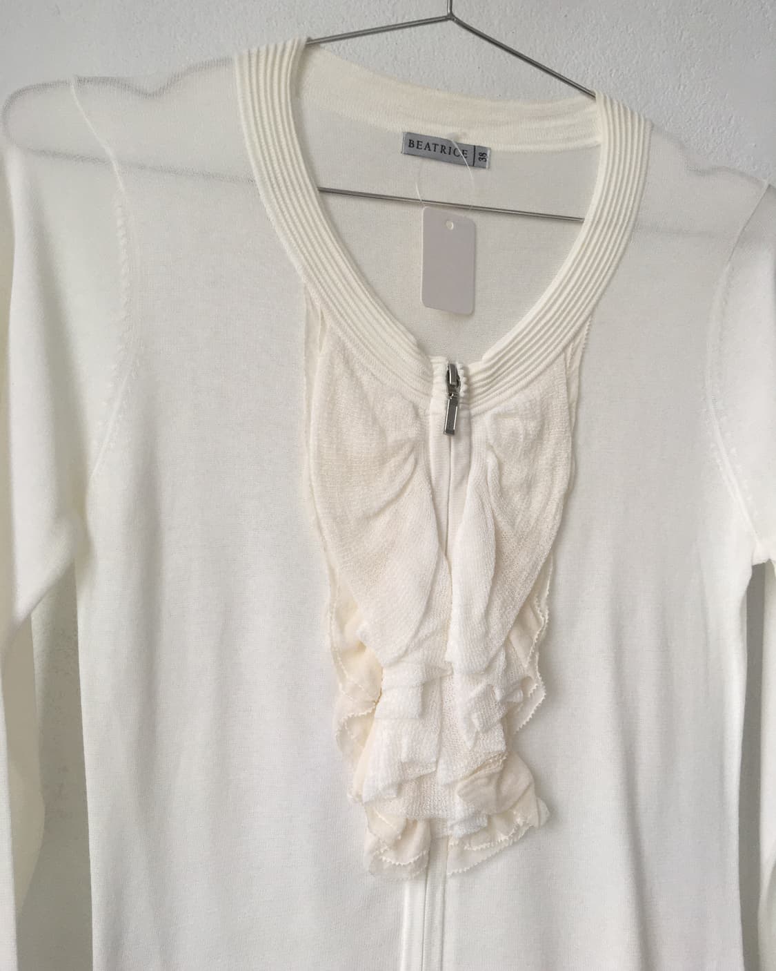 Ruffle point knit zip up 상품이미지4