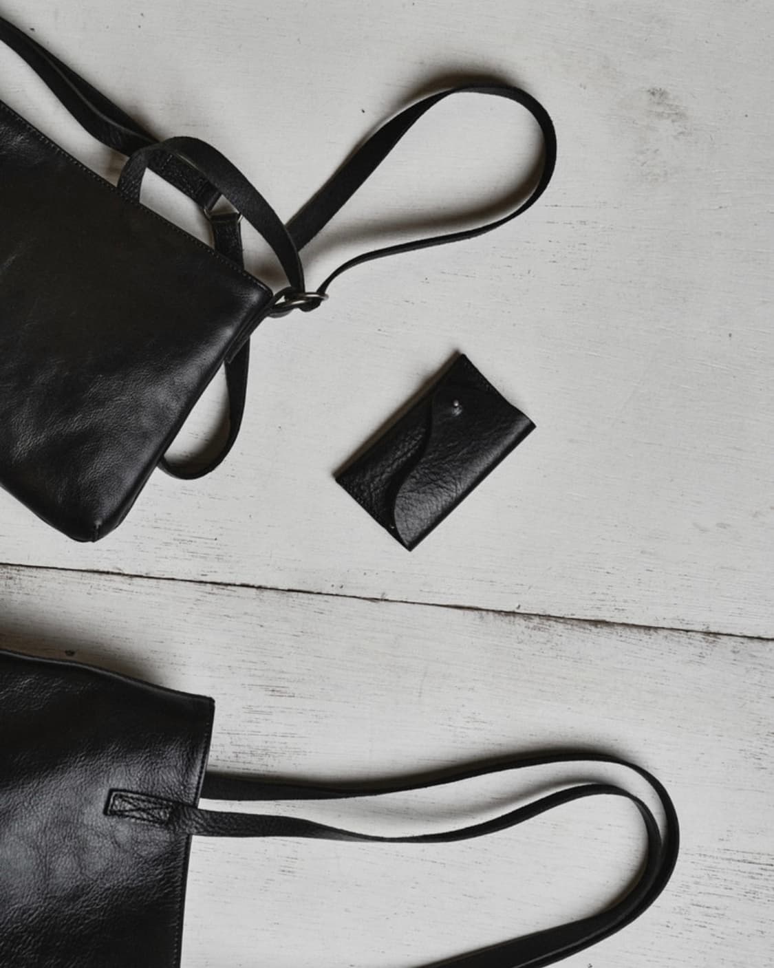 구해요) 모노프리베 Textured Leather Wallet  상품이미지1