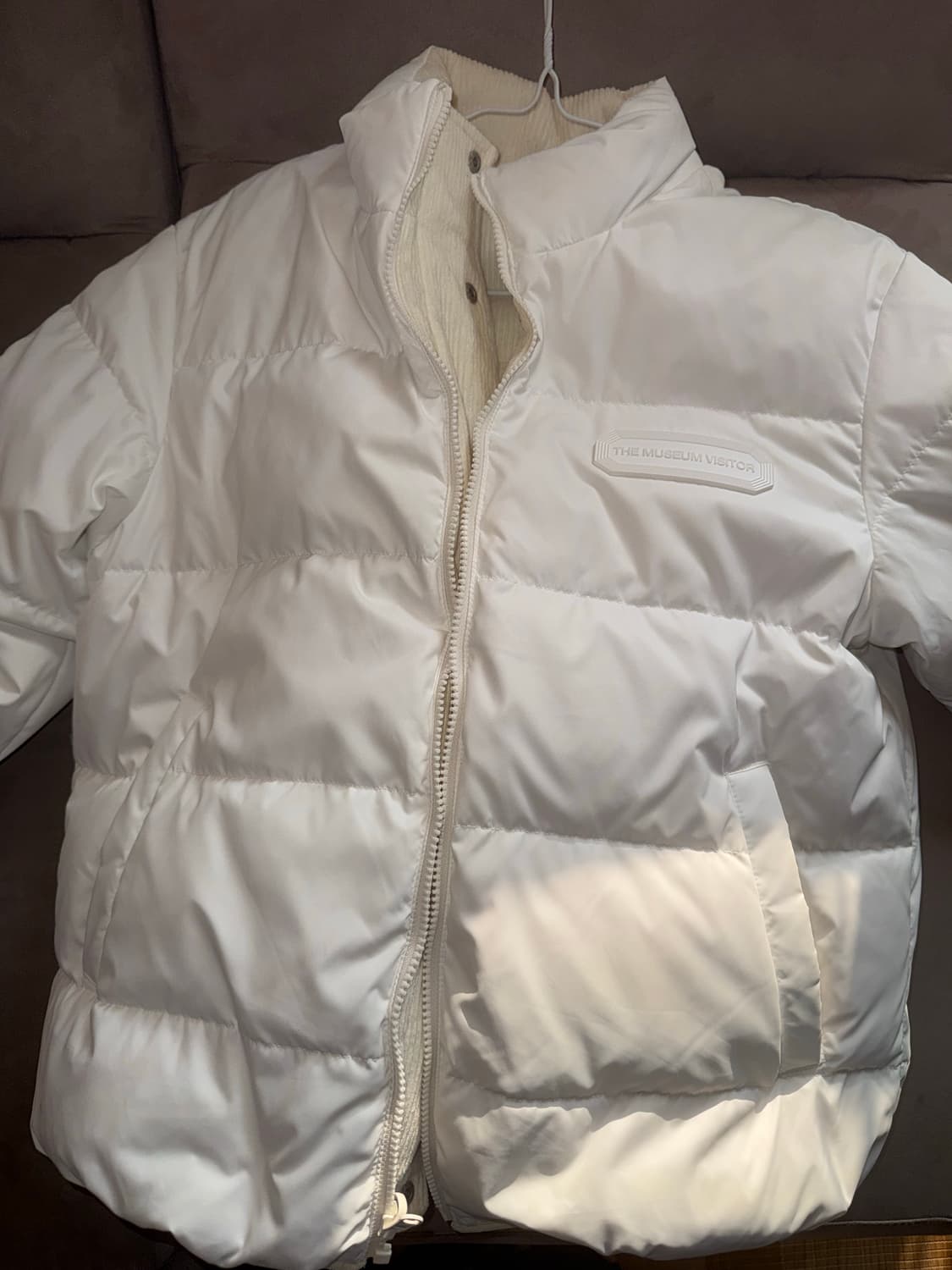 마뗑킴X더뮤지엄비지터 리버시블 화이트코듀로이패딩 혜인서무신사미스치프 상품이미지6