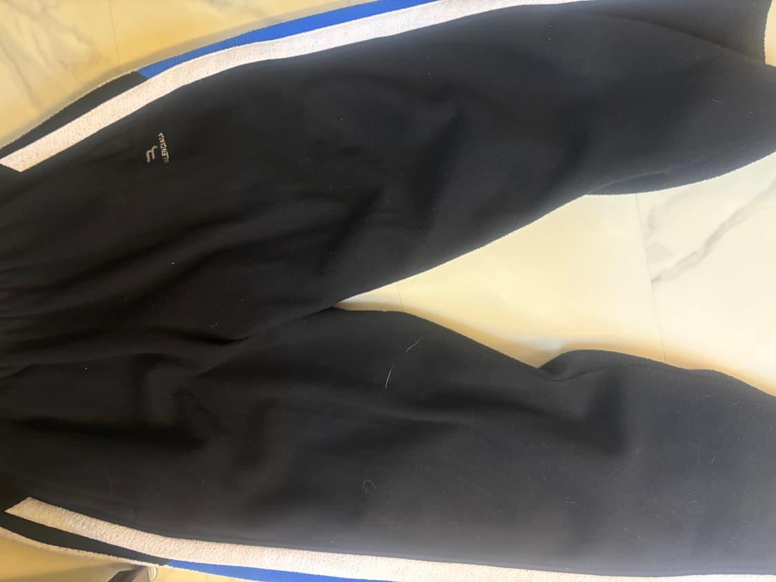 발렌시아가 후리스 트랙수트 150에 핀매합니다 상품이미지4