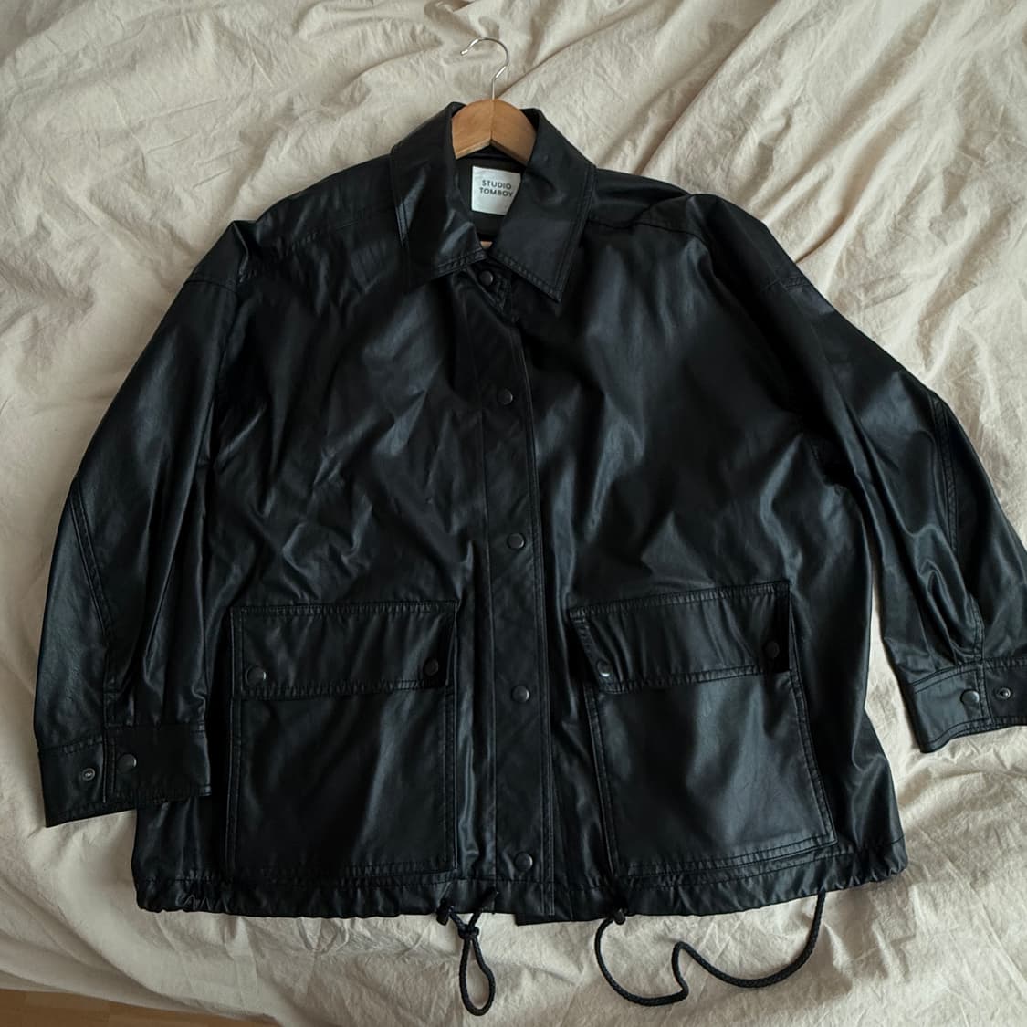 스튜디오 톰보이 신세틱 레더 하프 자켓 상품이미지1