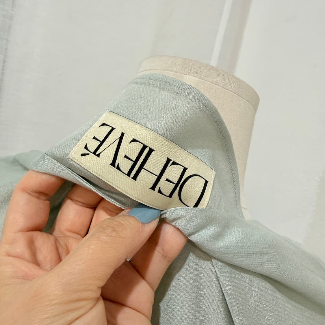 DEHEVE 드헤베 뷔스티에 광택 긴팔블라우스 4393 상품이미지4