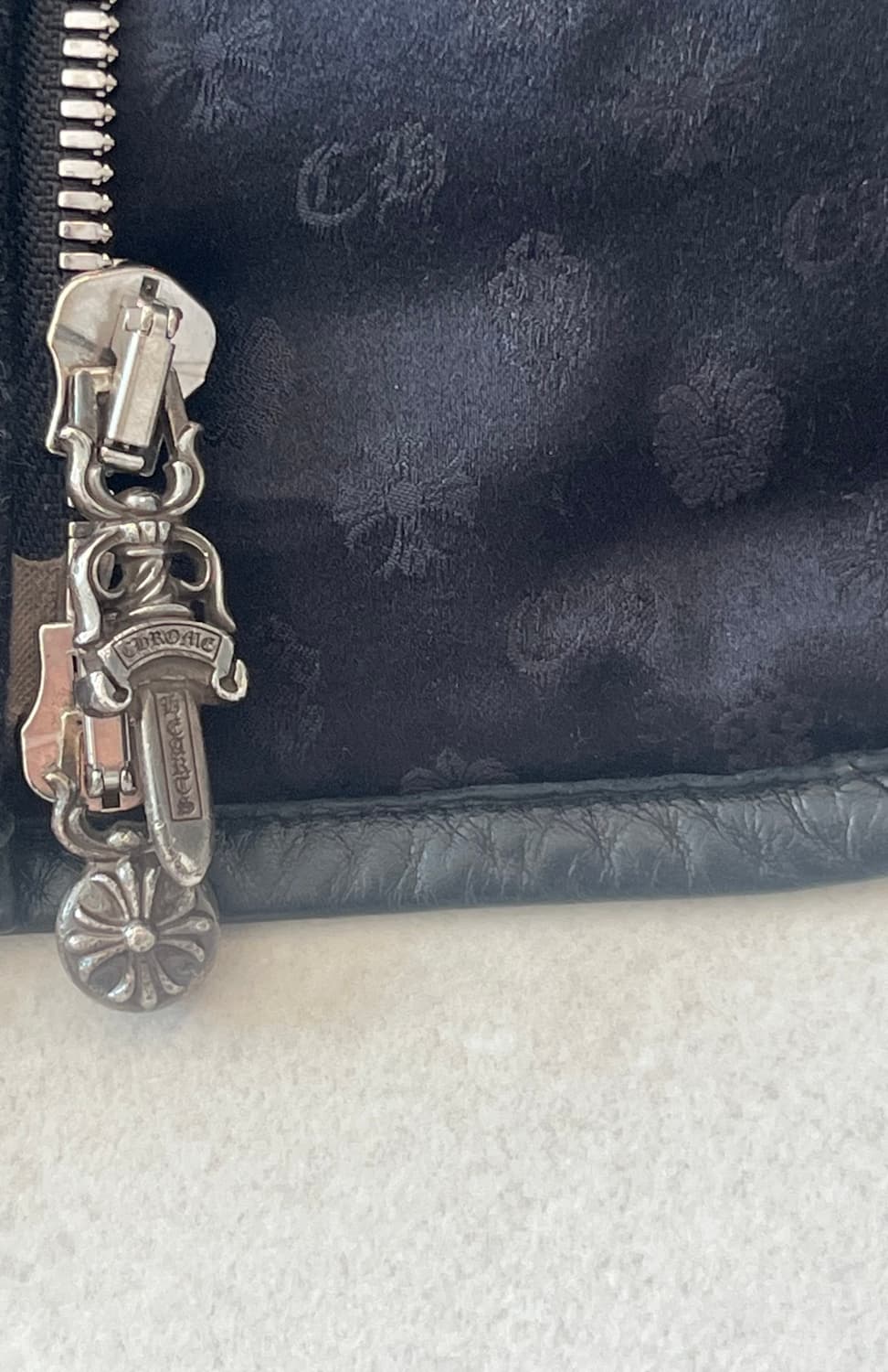 크롬하츠 플레어 레더 패딩 베스트 s 상품이미지4