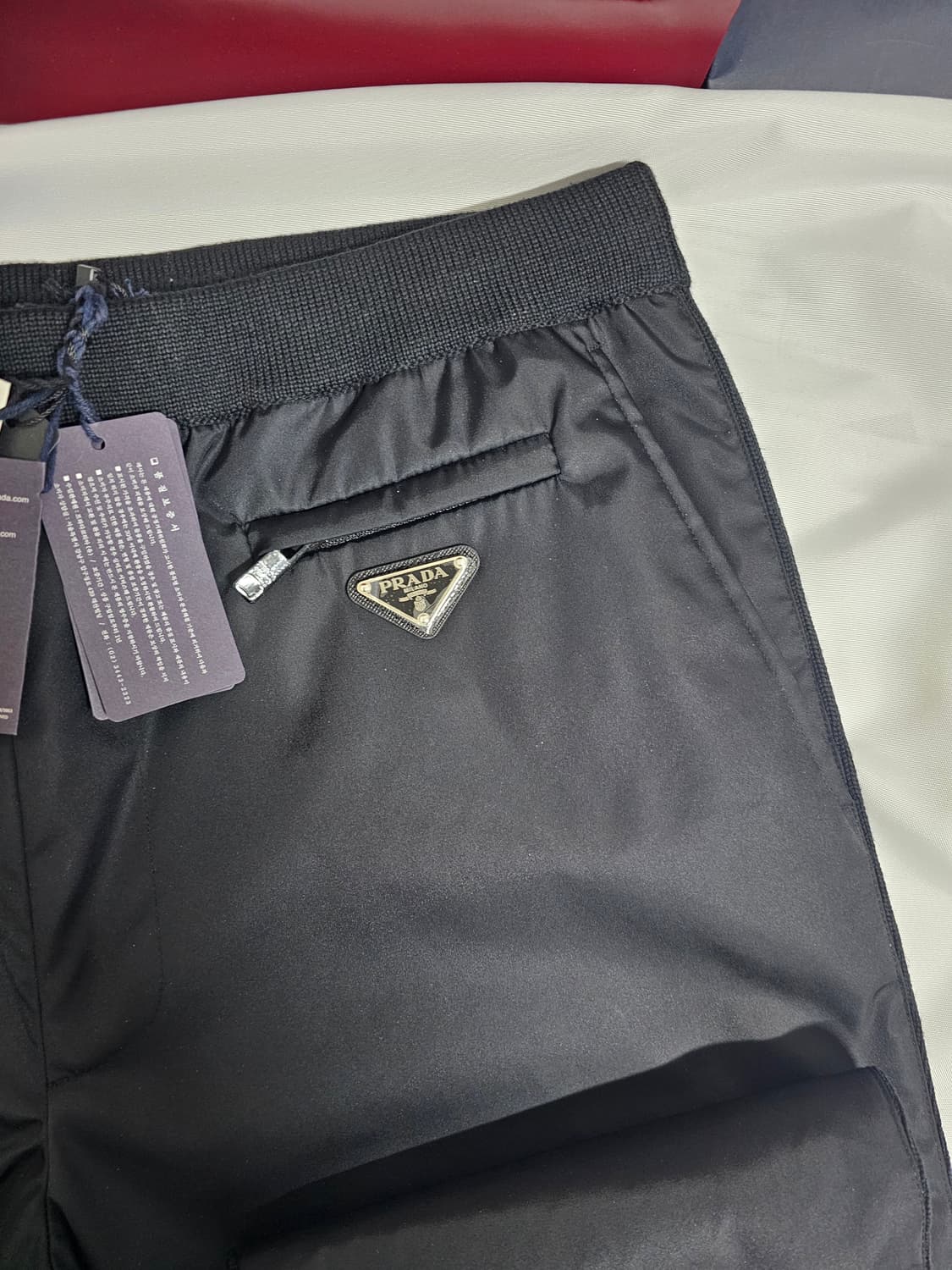 (새상품)프라다 삼객로고 리나일론 상품이미지2