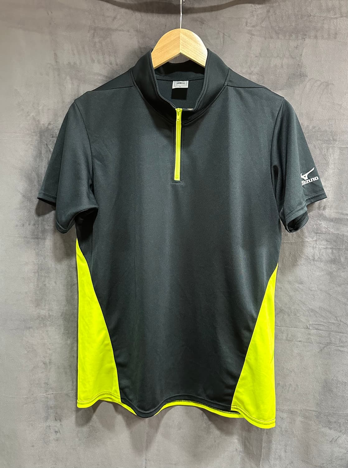 미즈노 MIZUNO 기능성 반집업 반팔 트레이닝 티셔츠 L 상품이미지1