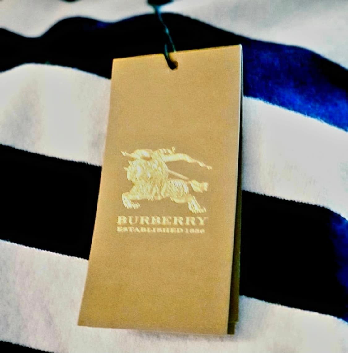 공용 택새 버버리 가벼운 니트 티셔츠  상품이미지6