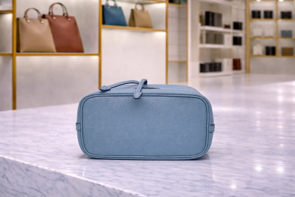 [S급] 프라다 사피아노 레더 버킷백 판매합니다!!! 상품이미지3