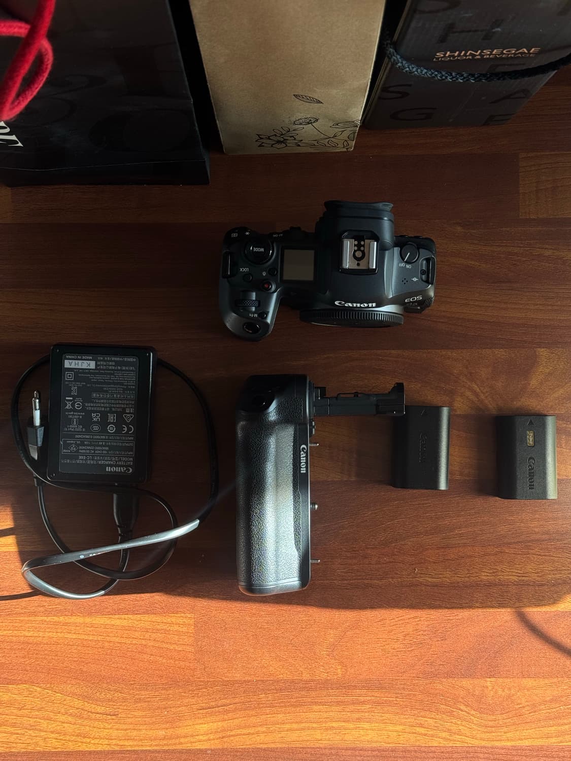 캐논 EOS R5+BG-R10 세로그립 상품이미지1