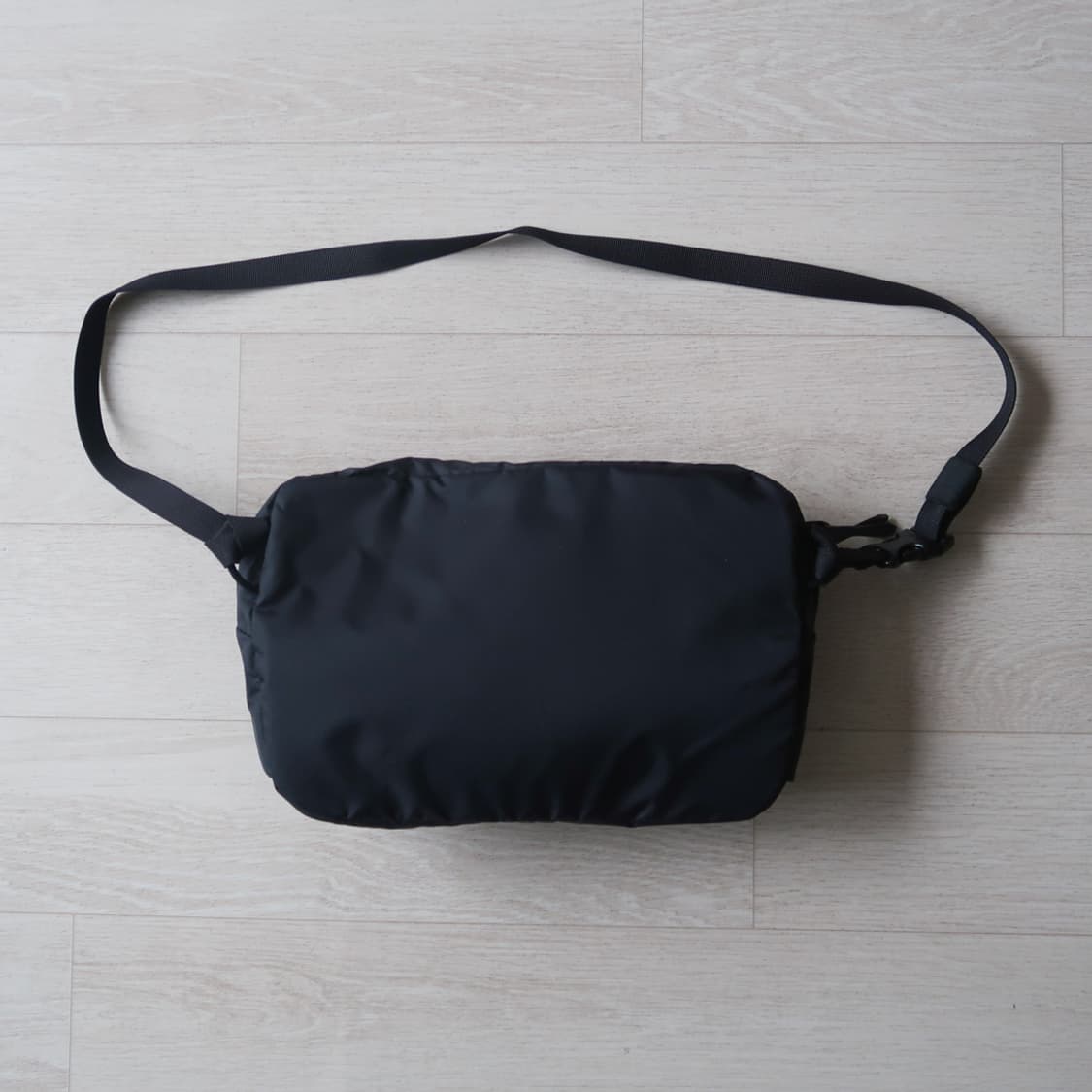 아크테릭스 헬리아드6 크로스 백 상품이미지3