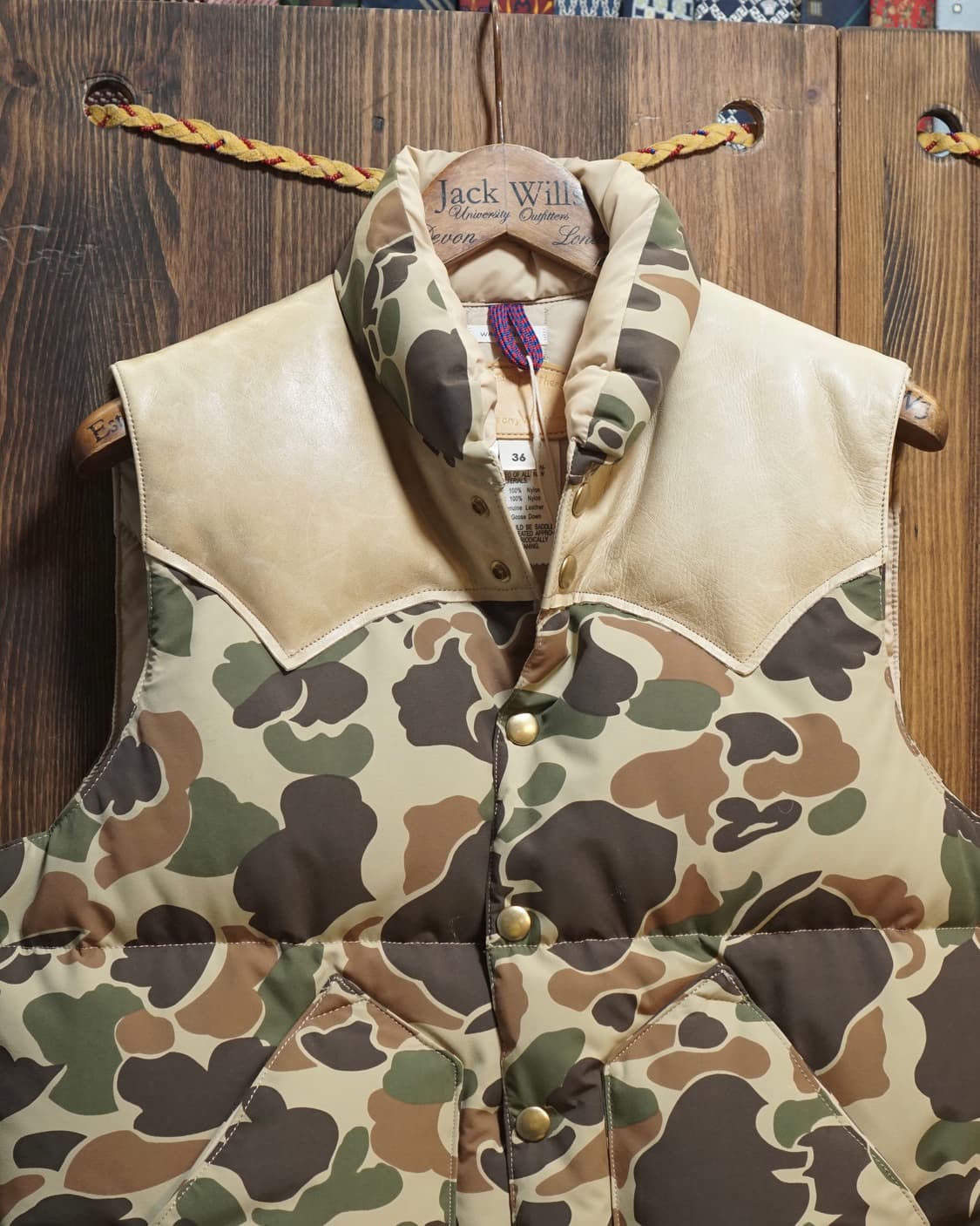 록키마운틴 X 웨어하우스 페더베드 카모 베스트 상품이미지3