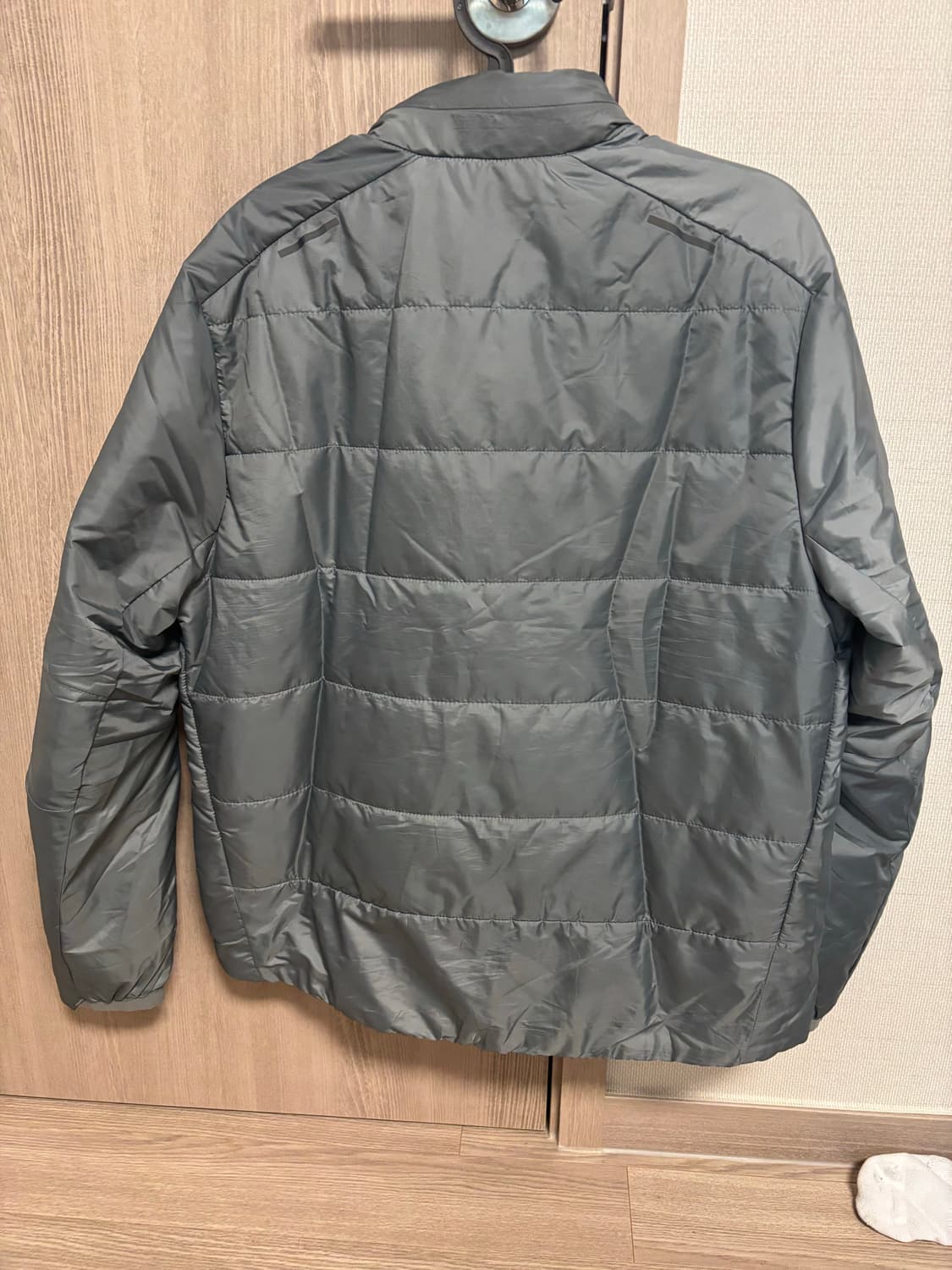 [L] 나이키 써마핏 ADV 에어로로프트 리펠 자켓 스모크 그레이 상품이미지2