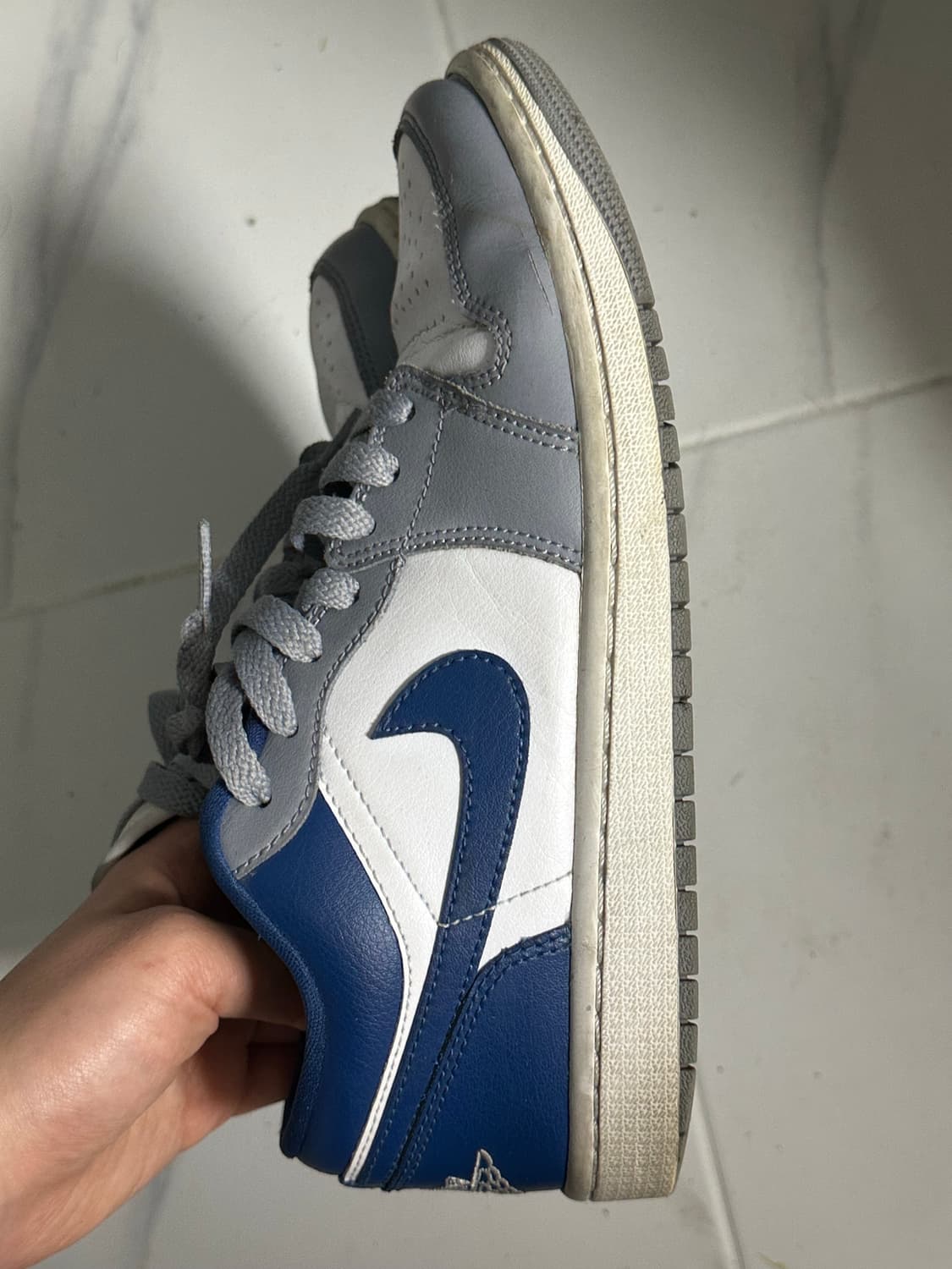 조던1 로우 화이트그레이블루 상품이미지2