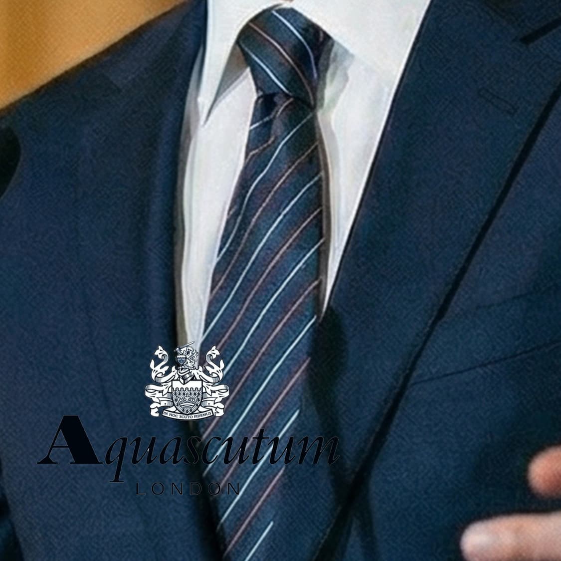 아쿠아스큐텀 넥타이 네이비 스트라이프 9CM A등급 A19774 상품이미지1