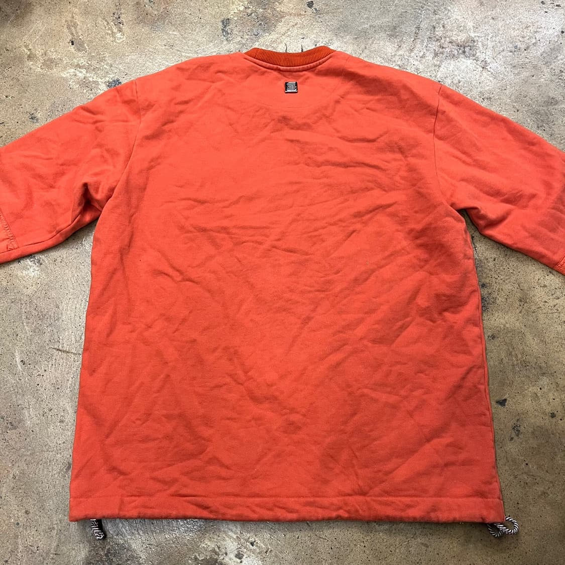 [정품] 솔리드옴므 First Contact 패치 맨투맨 오렌지 b8 상품이미지4