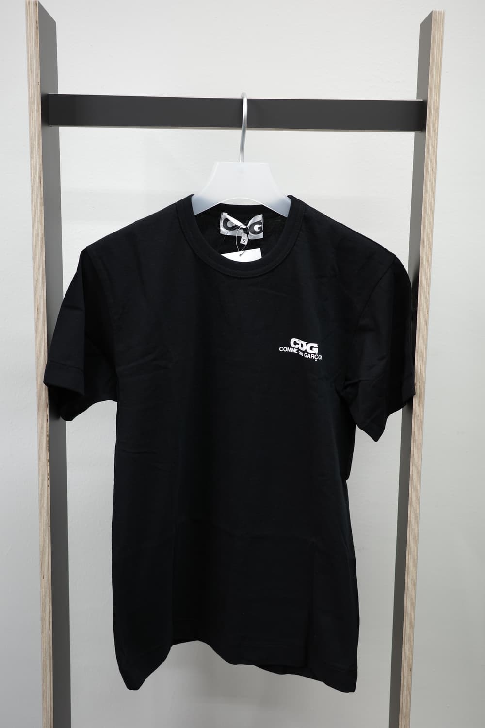 꼼데가르송 CDG 스몰 로고 티셔츠 블랙 상품이미지1