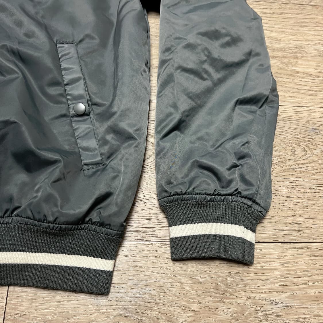 스투시 80 백로고 바시티 자켓 블랙 상품이미지3