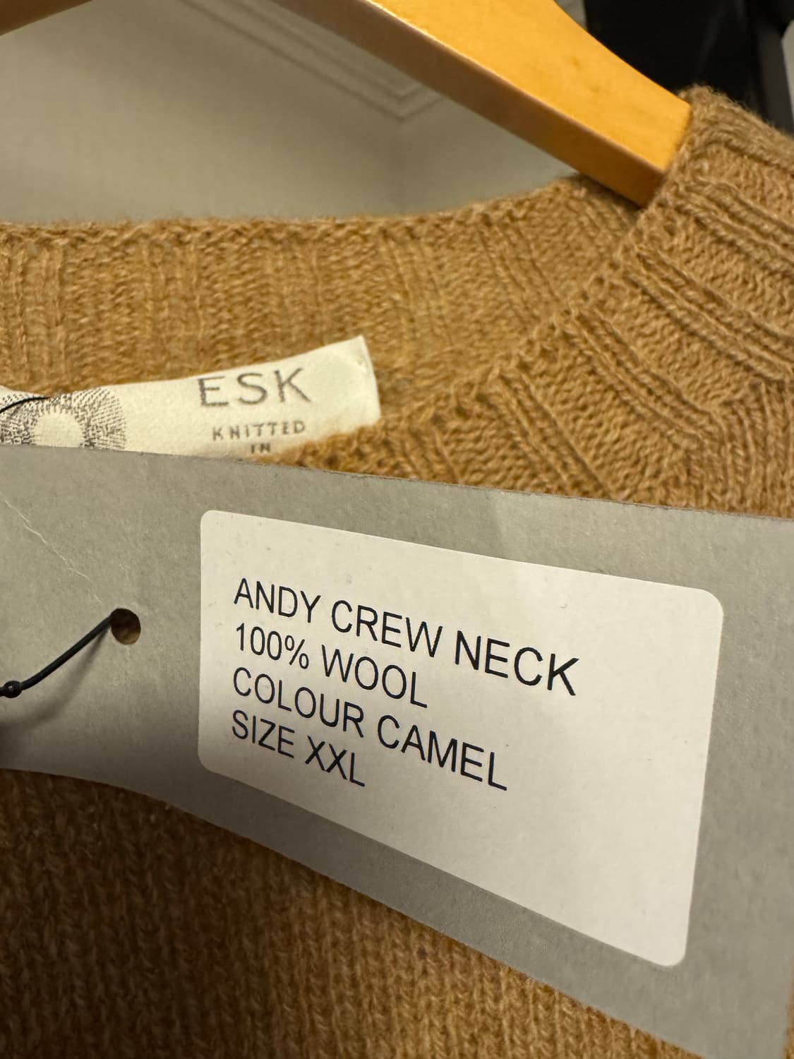 [ESK VALLEY] ANDY CREW 쉐기독 니트 camel색상 상품이미지3