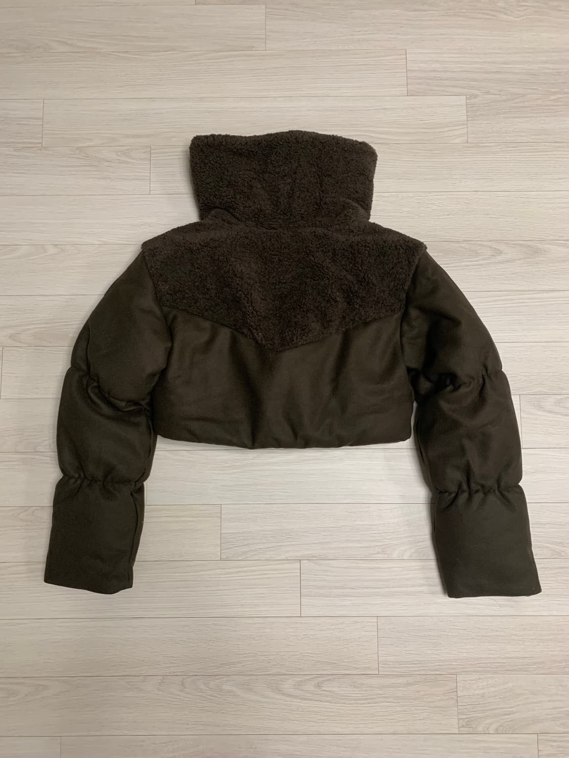 알로 요가 크롭 푸퍼 자켓 상품이미지9