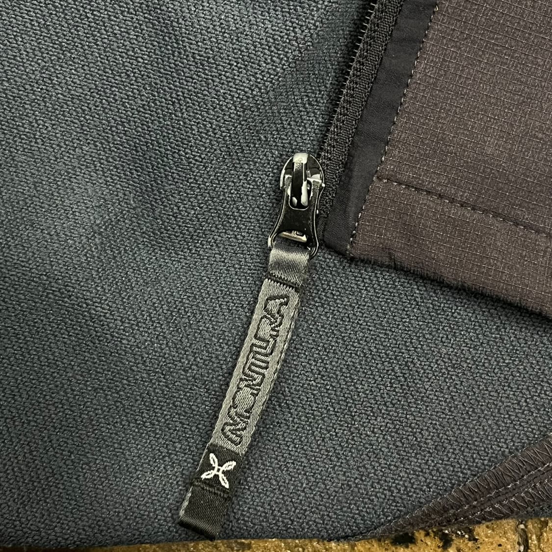 [정품/M] 몬츄라 소프트쉘 자켓 다크그레이 b10 상품이미지8