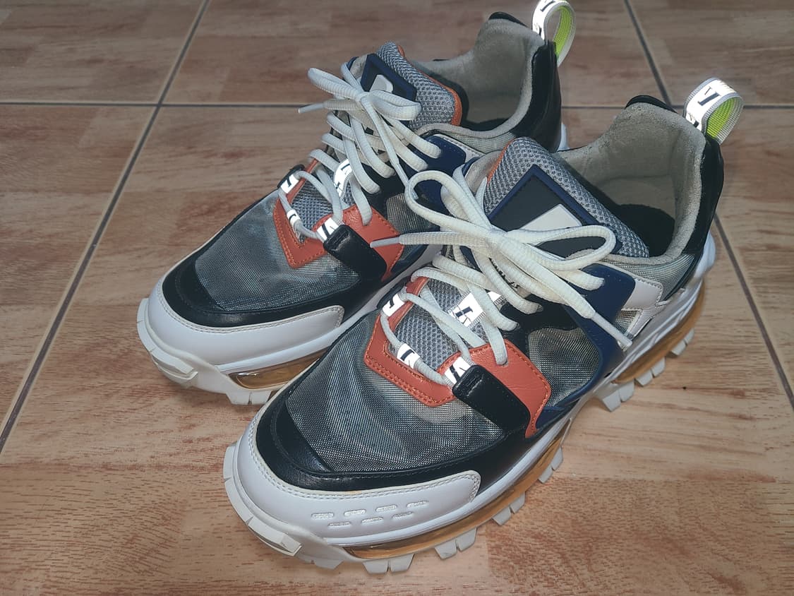 엠포리오 알마니 정품 청키 스니커즈 260 상품이미지2