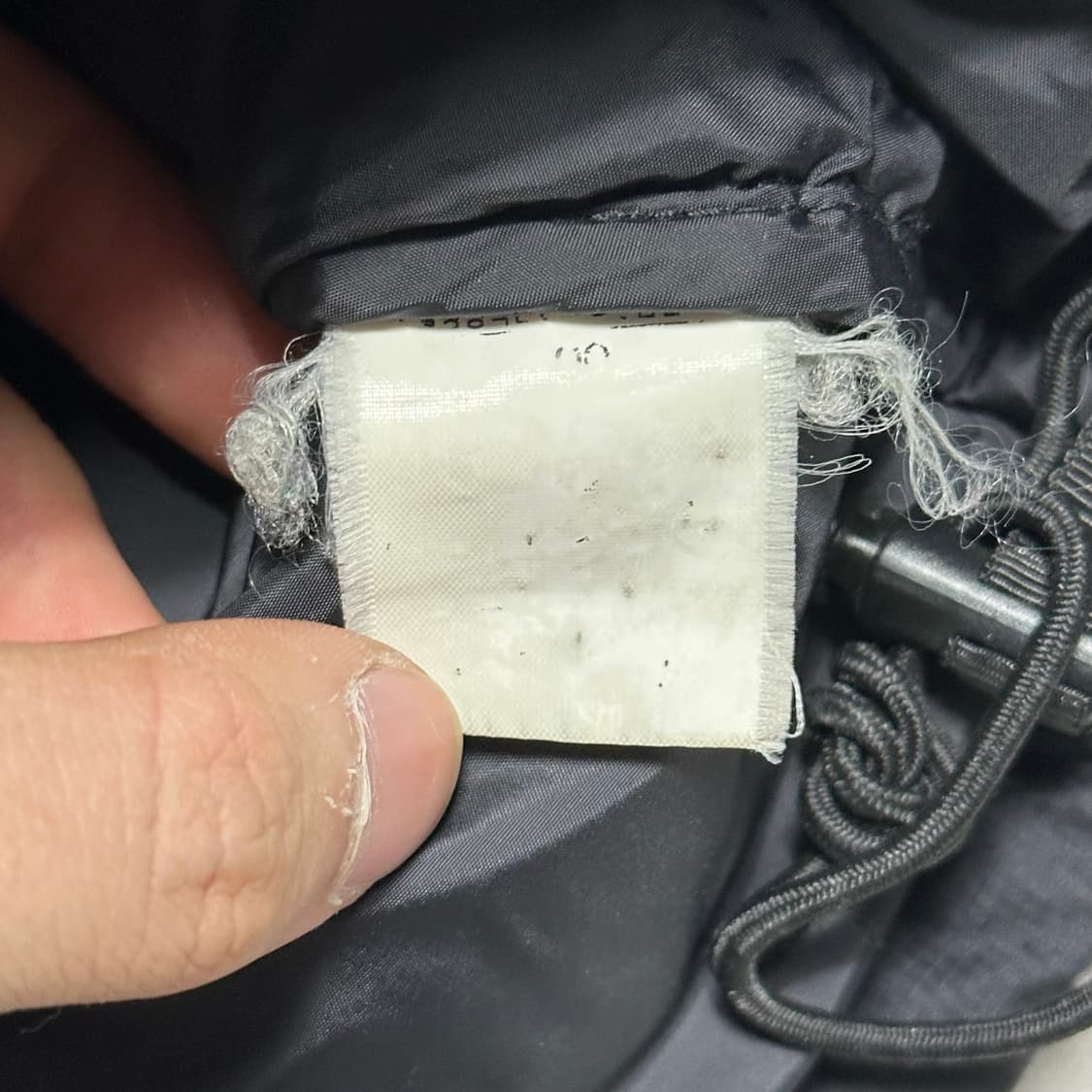 100 노스페이스 700 눕시 구스다운 무광블랙 패딩 상품이미지5