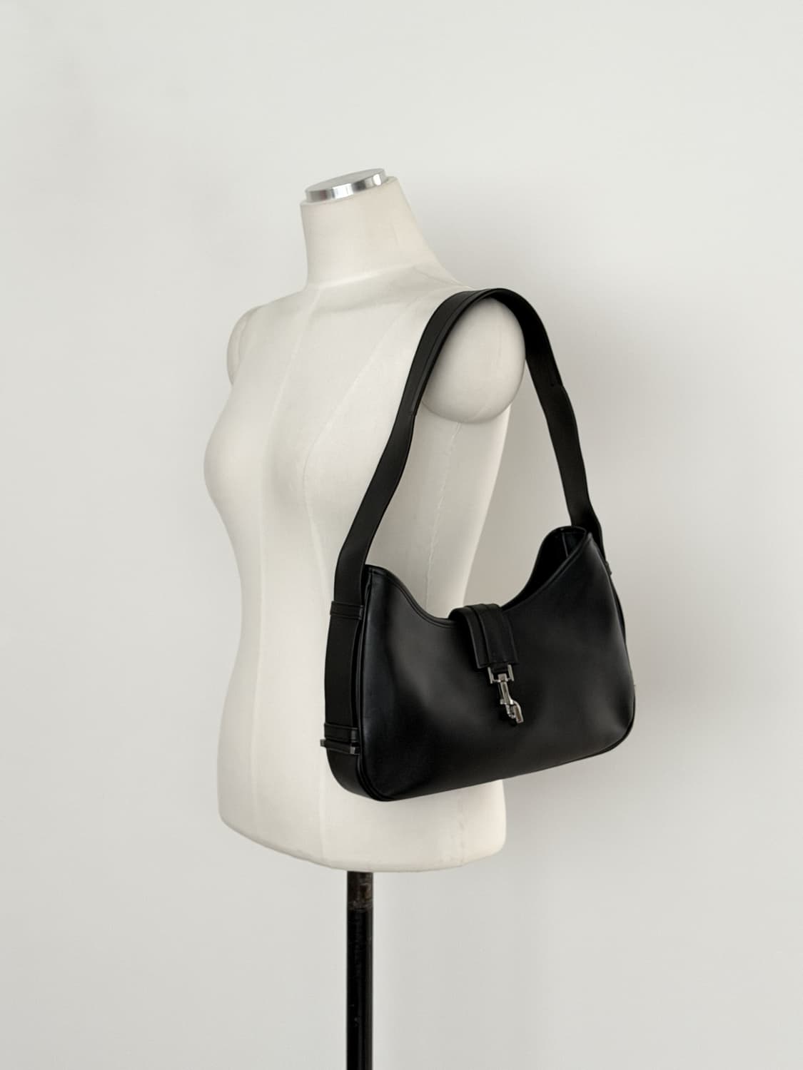 구찌 재키 레더 숄더백 상품이미지1