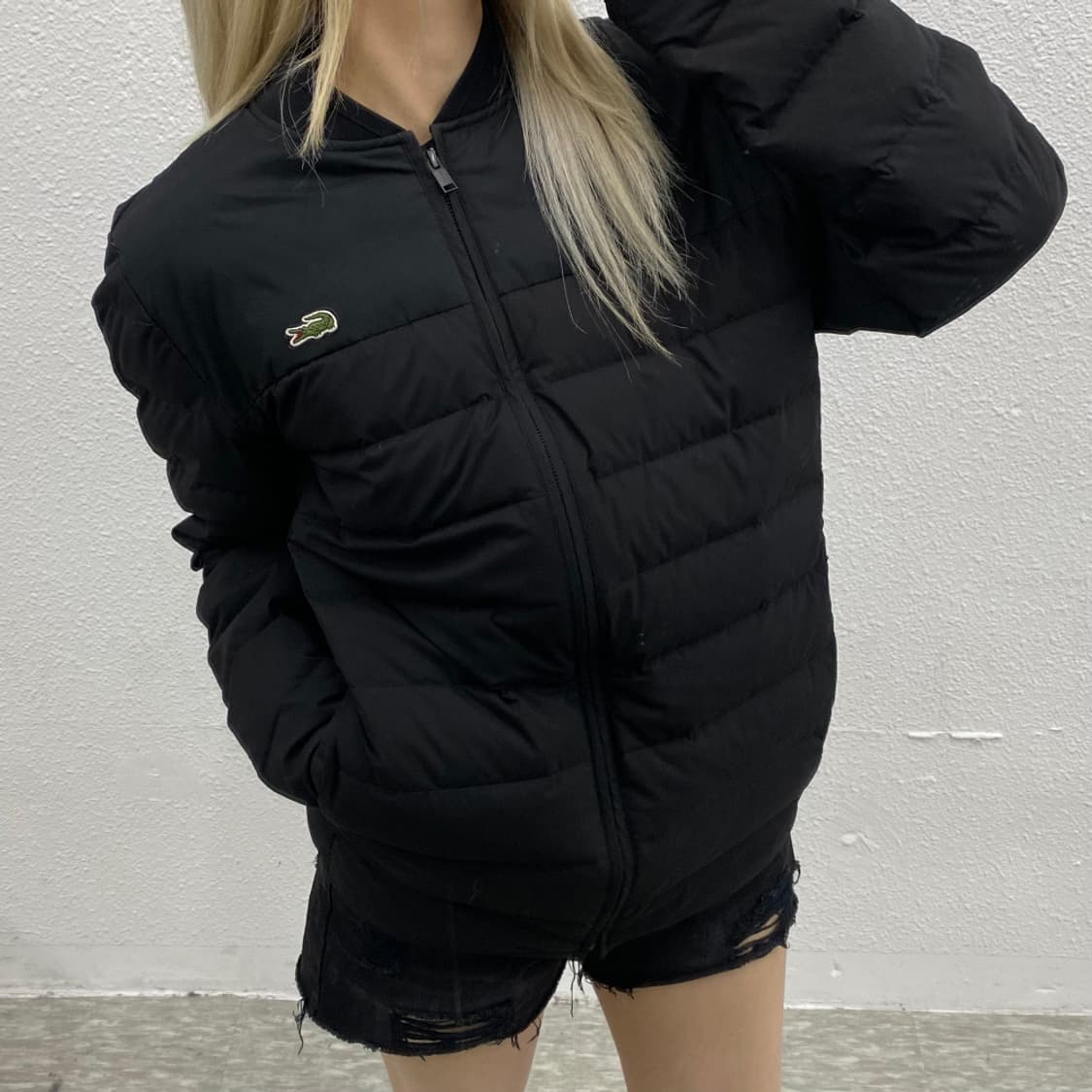라코스테 자수로고 블랙 경량 패딩 L 상품이미지1