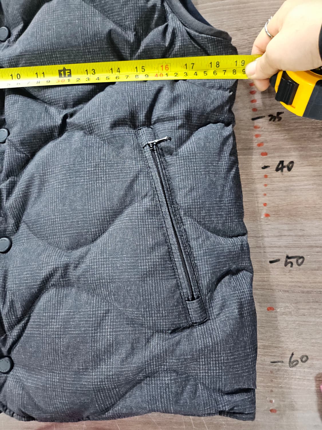 헤지스 퀼팅 다운  양면 네이비  조끼 베스트  85 상품이미지7