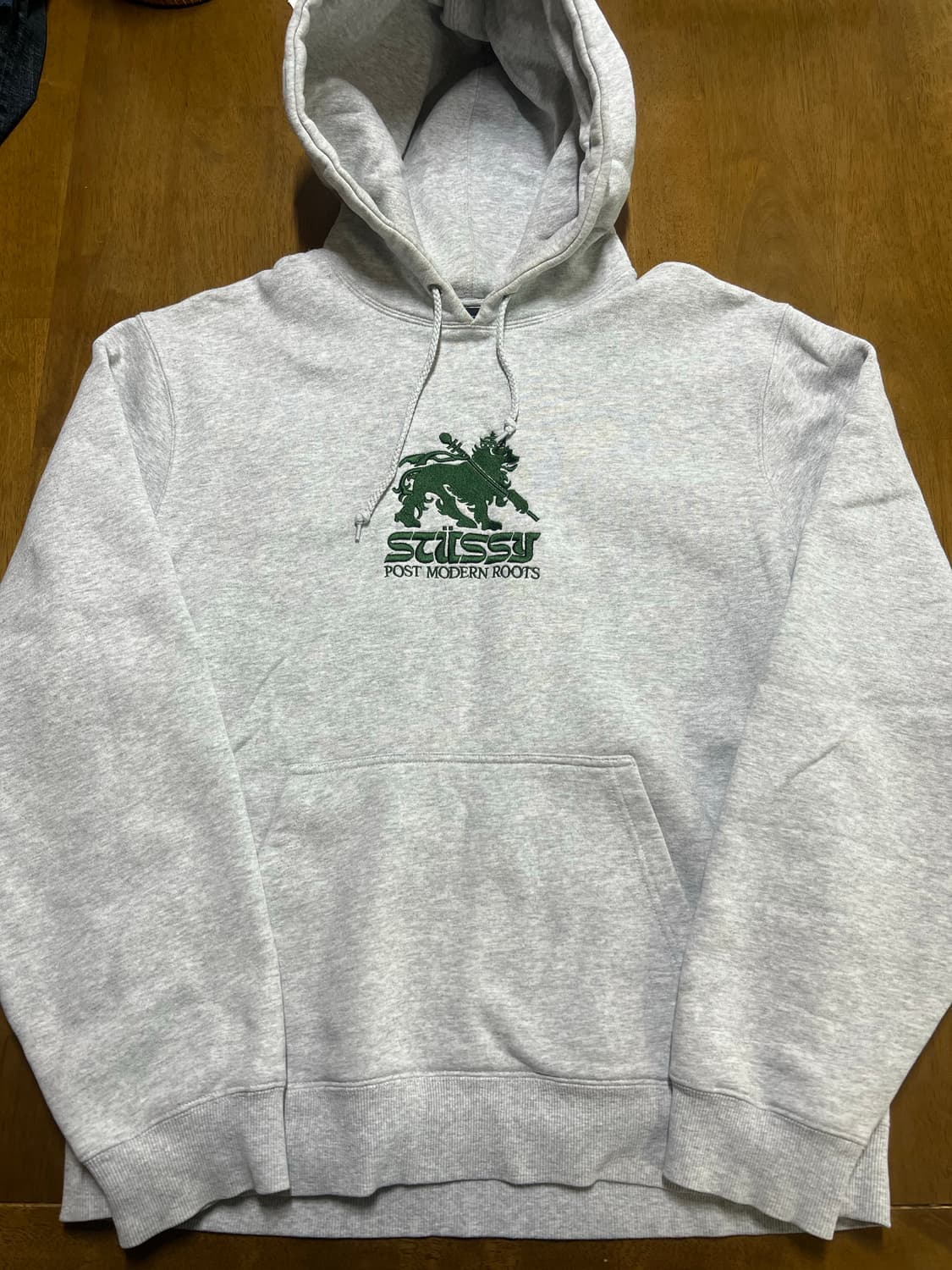 스투시 모던 라이온 후드티 그레이 상품이미지1