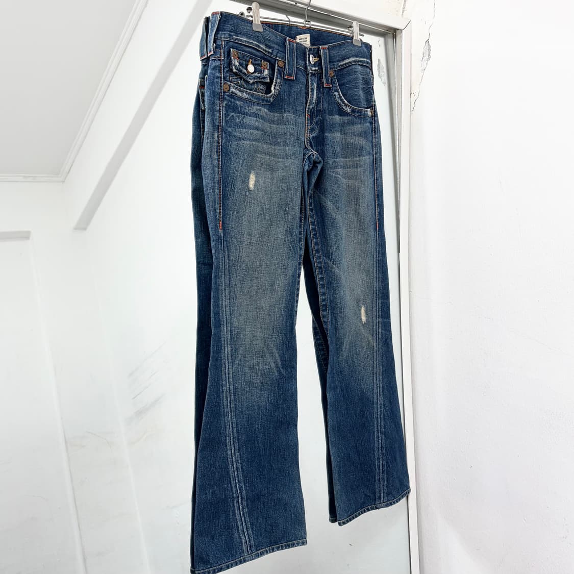 트루릴리전 부츠컷 데님 팬츠 상품이미지4